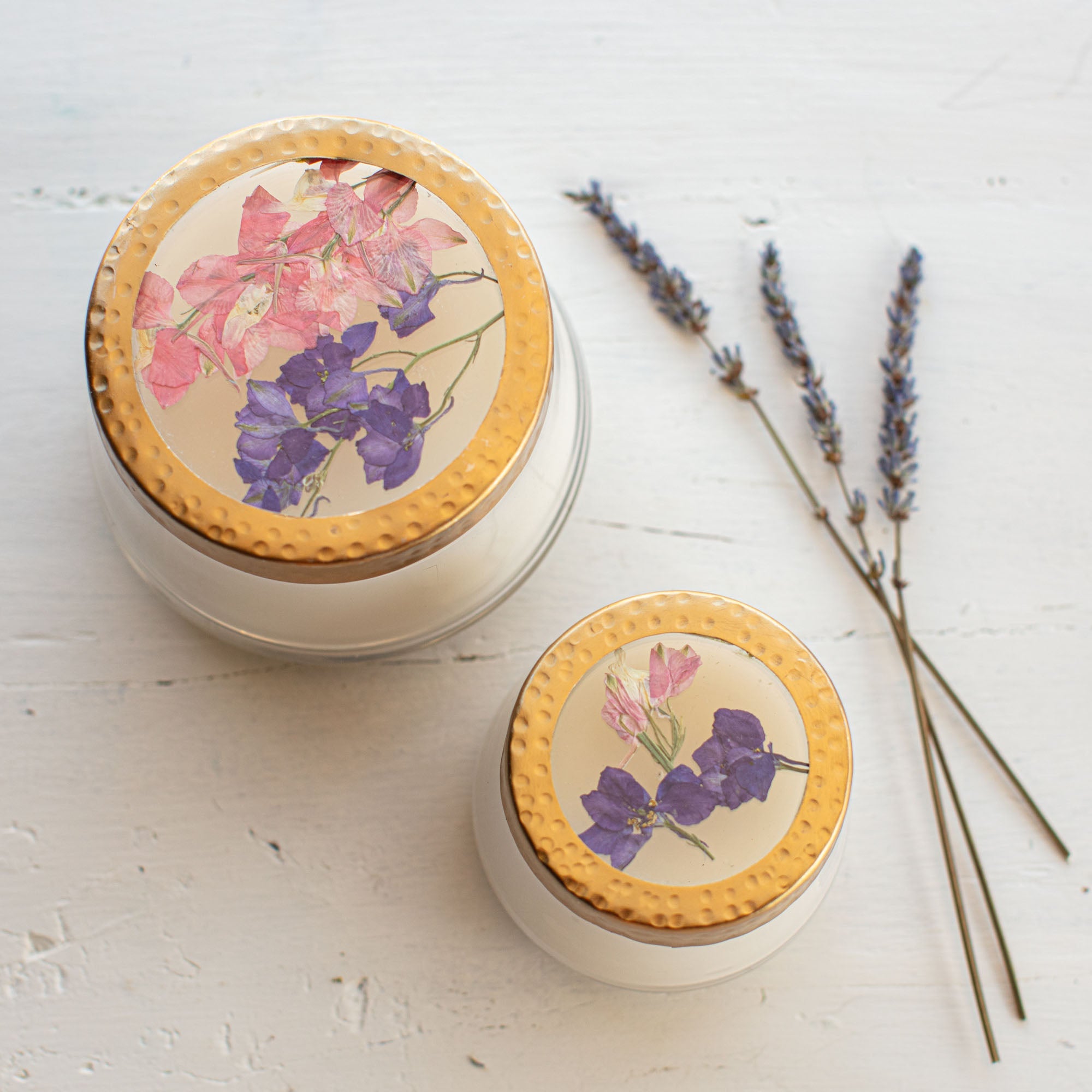 Poppy - Home & Gift Roman Lavender Pressed Floral Candle - Thumbnail 2